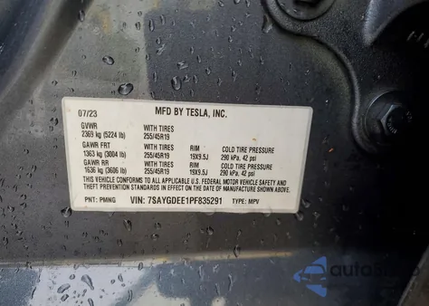 2023 Tesla Model Y z USA, uszkodzony, nr VIN 7SAYGDEE1PF835291